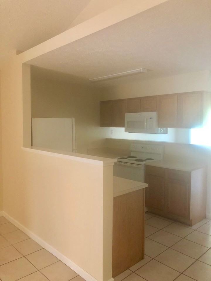 2106 Anne Ave - Photo 3 of 6