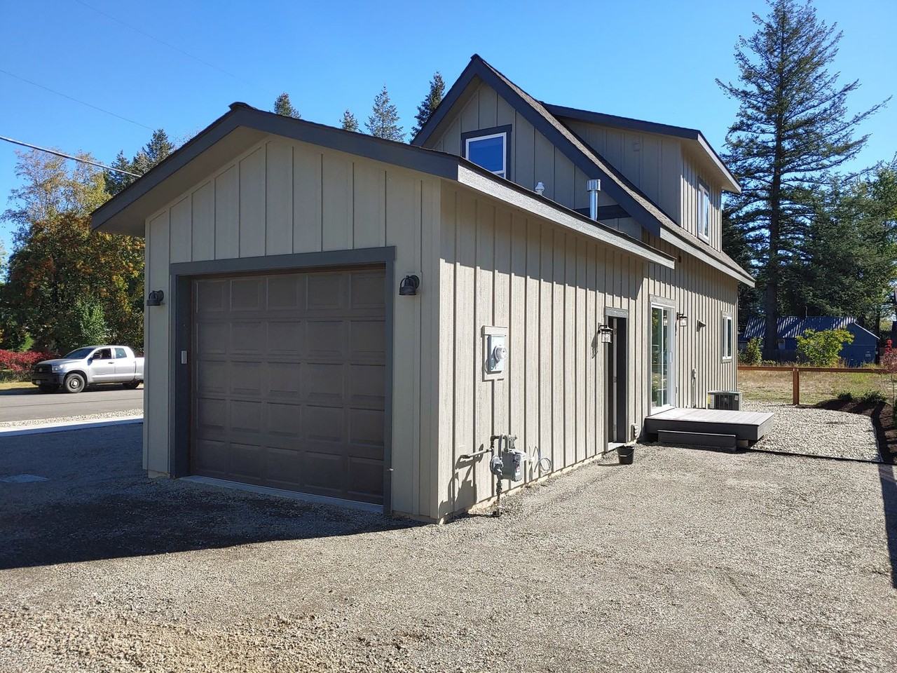 319 N Ella Ave - Photo 2 of 22