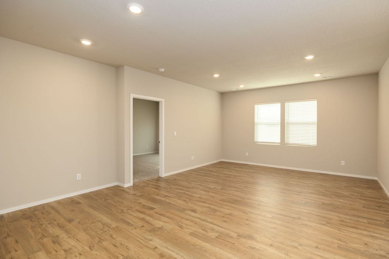 3744 S Clinton Rd - Photo 7 of 41