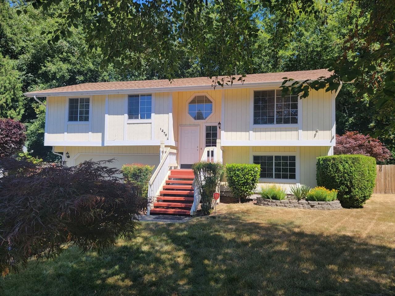 1276 Ne Magnum Ct - Photo 2 of 23