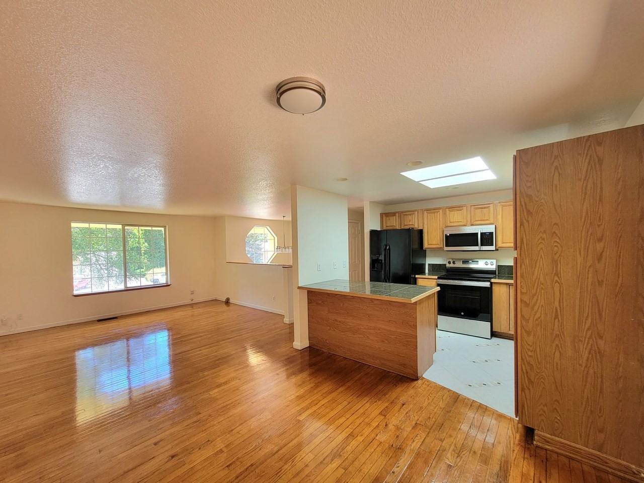 1276 Ne Magnum Ct - Photo 7 of 23