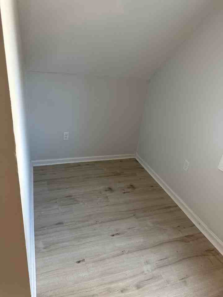 221 Defense Ave - Photo 2 of 23