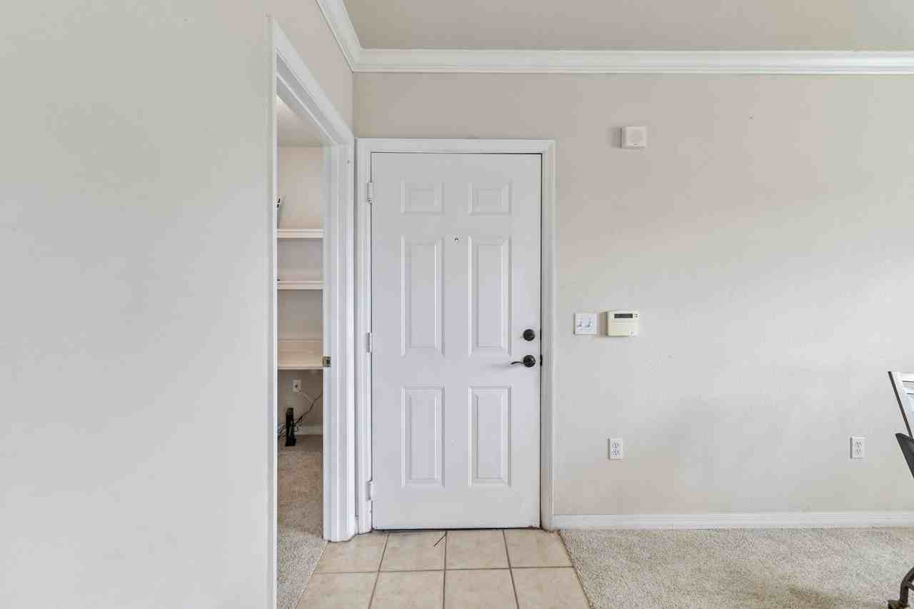 2950 Viscaya Pl - Photo 5 of 37