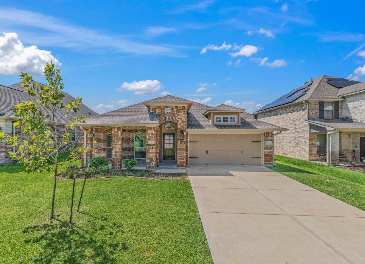 2612 Warkworth Ln - Photo 2 of 22