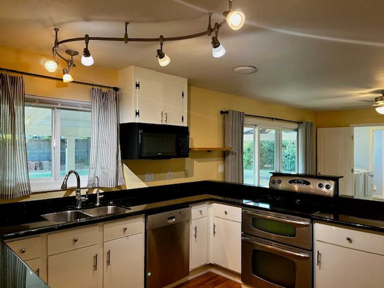 6231 Forest Ln - Photo 7 of 19