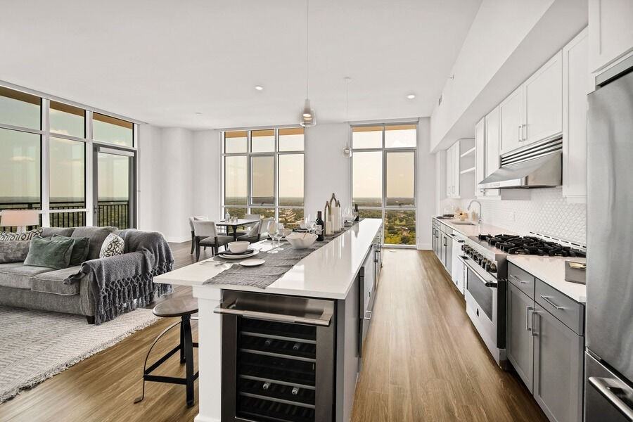 The Ellis - Photo 2 of 106