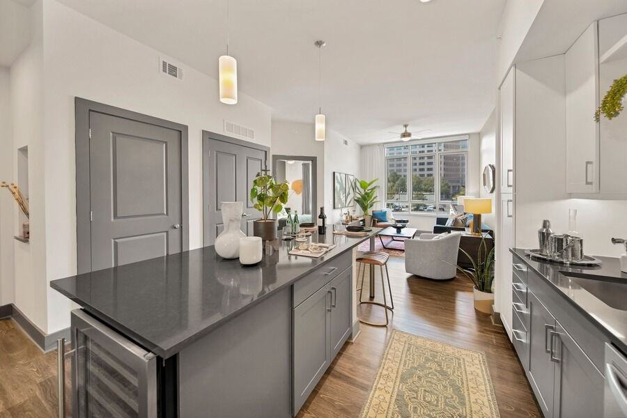 The Ellis - Photo 4 of 106