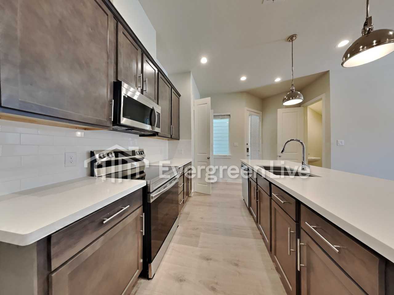 5732 Quinn Landing Ln - Photo 3 of 15