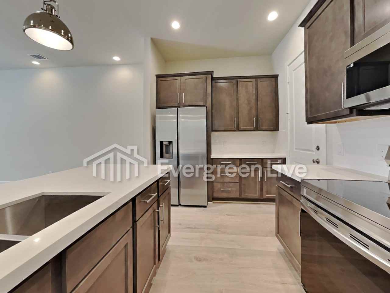 5732 Quinn Landing Ln - Photo 4 of 15