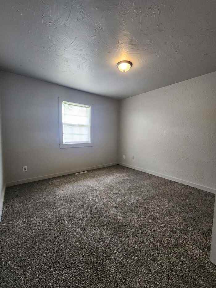 129 Villa Dr - Photo 3 of 5