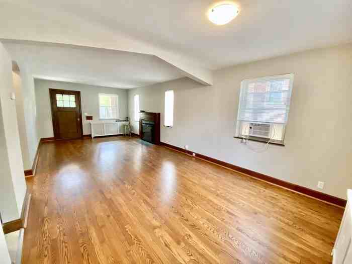 1530 Barvac Ave - Photo 2 of 12