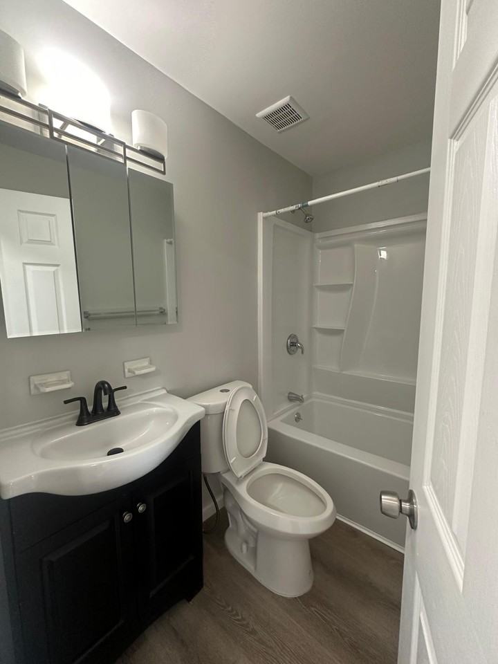 1914 N Missouri Ave - Photo 7 of 16