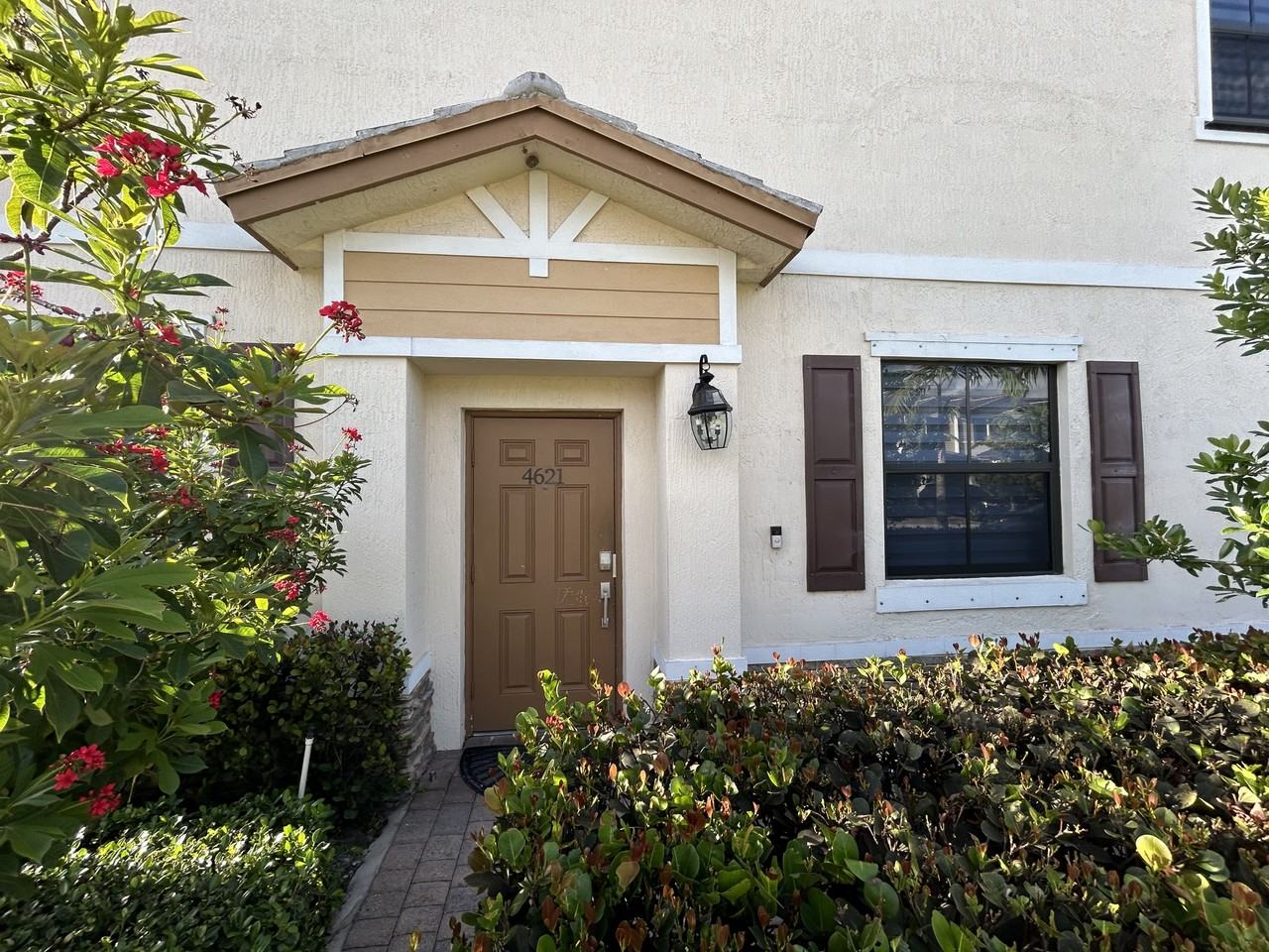 4621 Belgian Ln #4621 - Photo 2 of 32