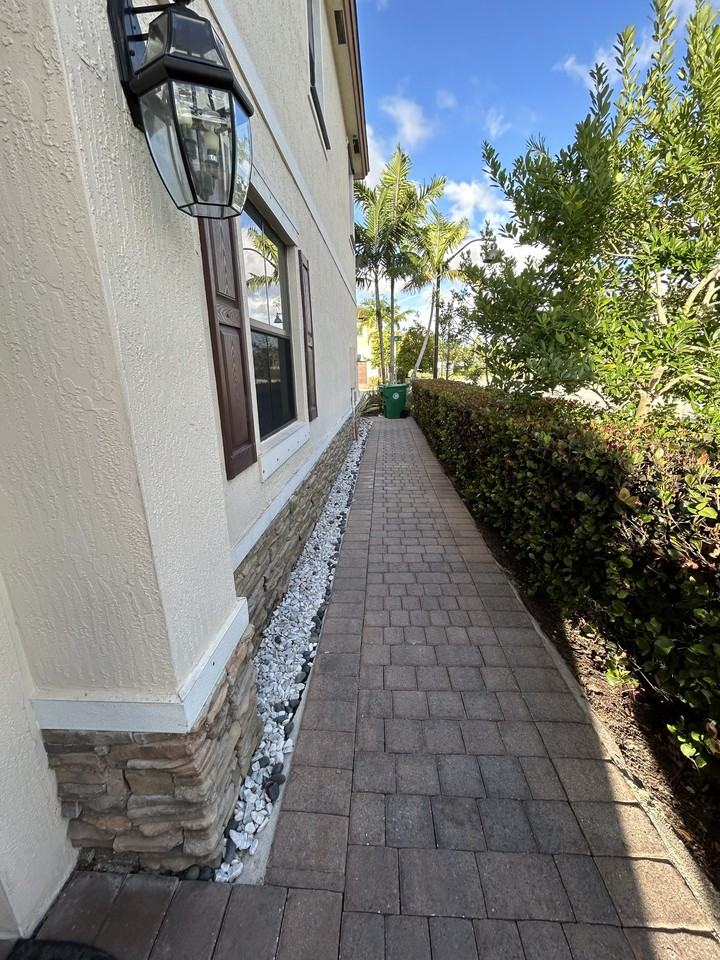 4621 Belgian Ln #4621 - Photo 3 of 32