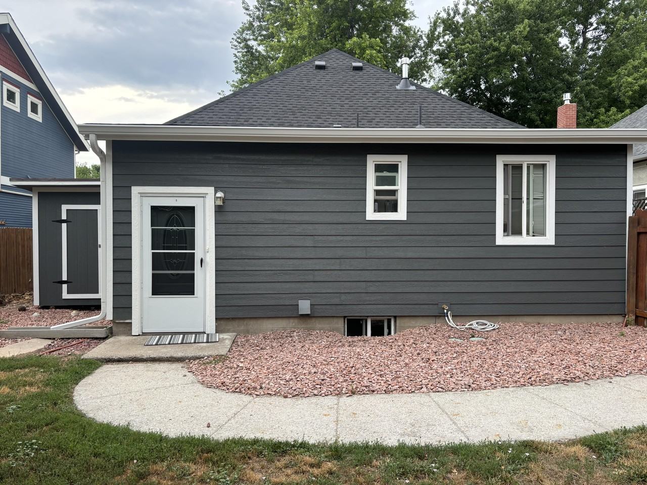 608 W Magnolia St #C - Photo 2 of 9