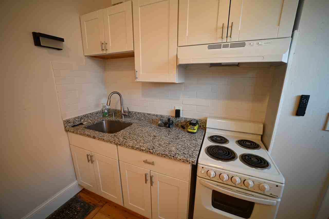 28 Academy Hill Rd #1F