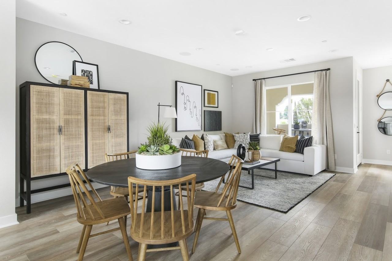 12911 Calabria Dr #TH - Photo 3 of 8