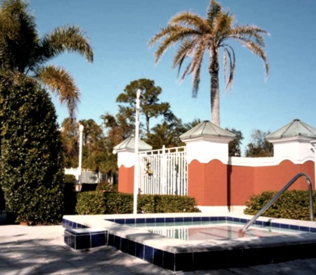 11852 Dr Martin Luther King Jr St N #1 - Photo 7 of 18