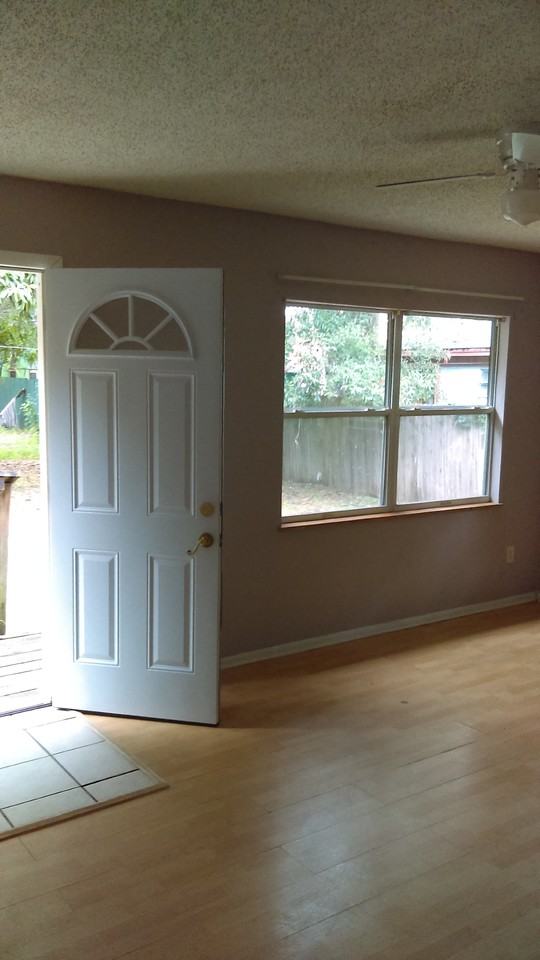 1003 Pennsylvania Ave #NA - Photo 3 of 8