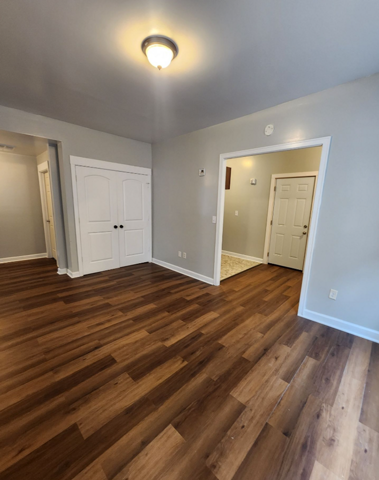 Oxmoor Indy - Photo 2 of 11