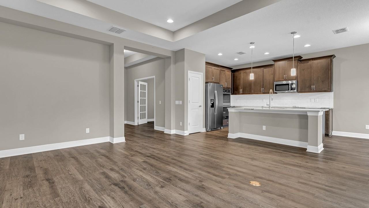 19455 Redwood Point Dr - Photo 5 of 44