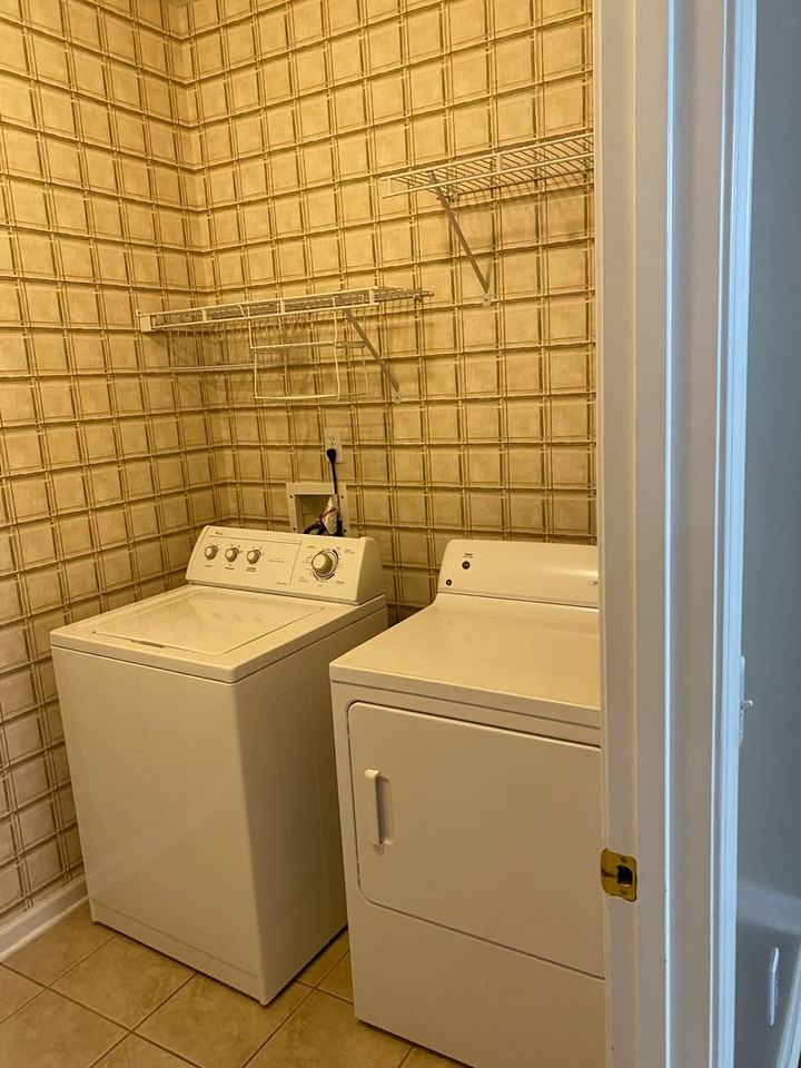 115 Woodmere Dr - Photo 5 of 12