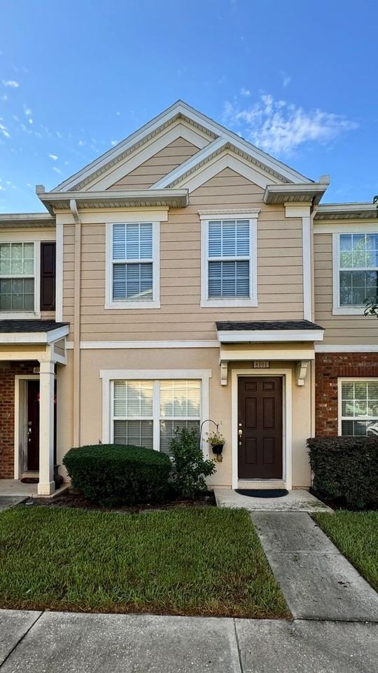 8101 Summer Cove Ct - Photo 3 of 12