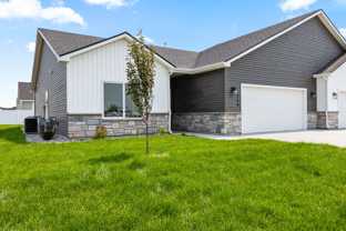 569 S Idaho Ave - Photo 1 of 1