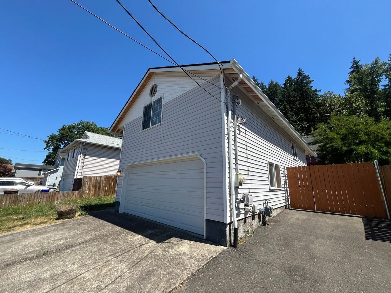 15860 Harley Ave - Photo 2 of 49