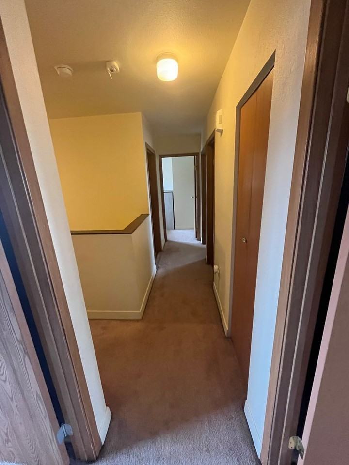 1209 Bainbridge Blvd - Photo 5 of 12
