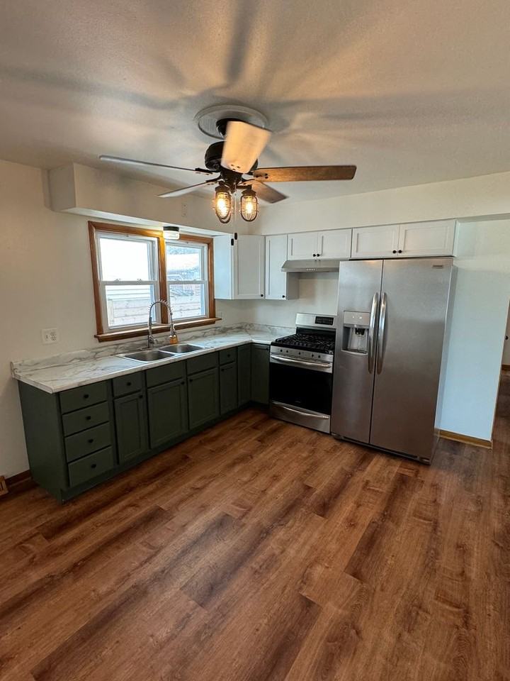 105 W Uncas Ave - Photo 2 of 18