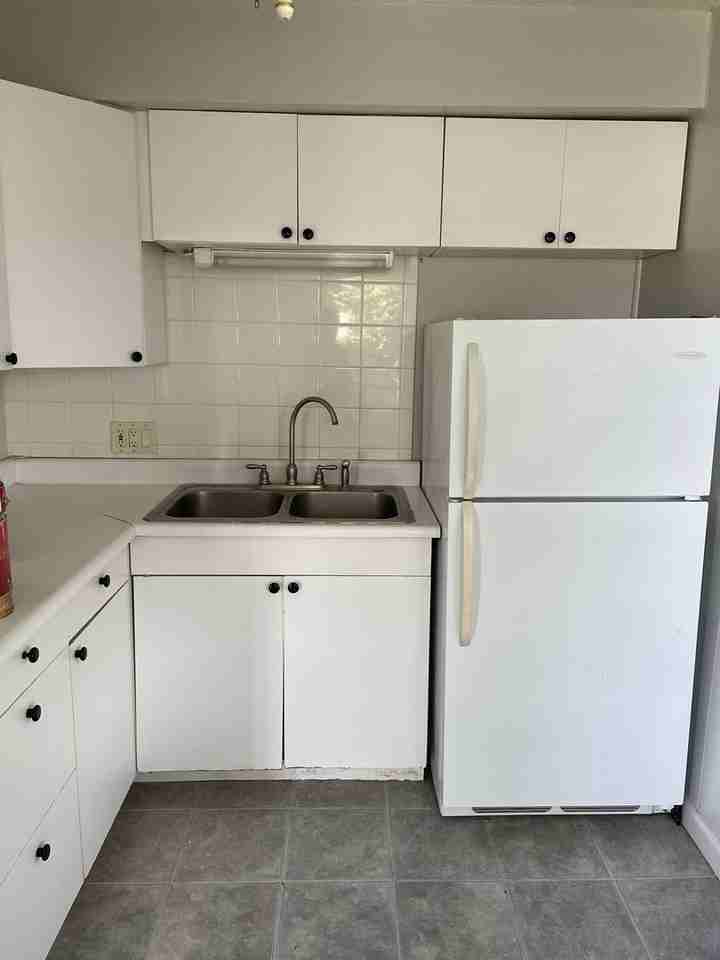 4001 Fulton Ave - Photo 3 of 17