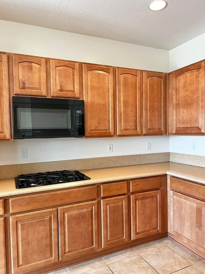 1135 Cliff Park Way - Photo 7 of 25