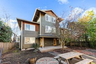 216 Ne Fremont St - Photo 1 of 1