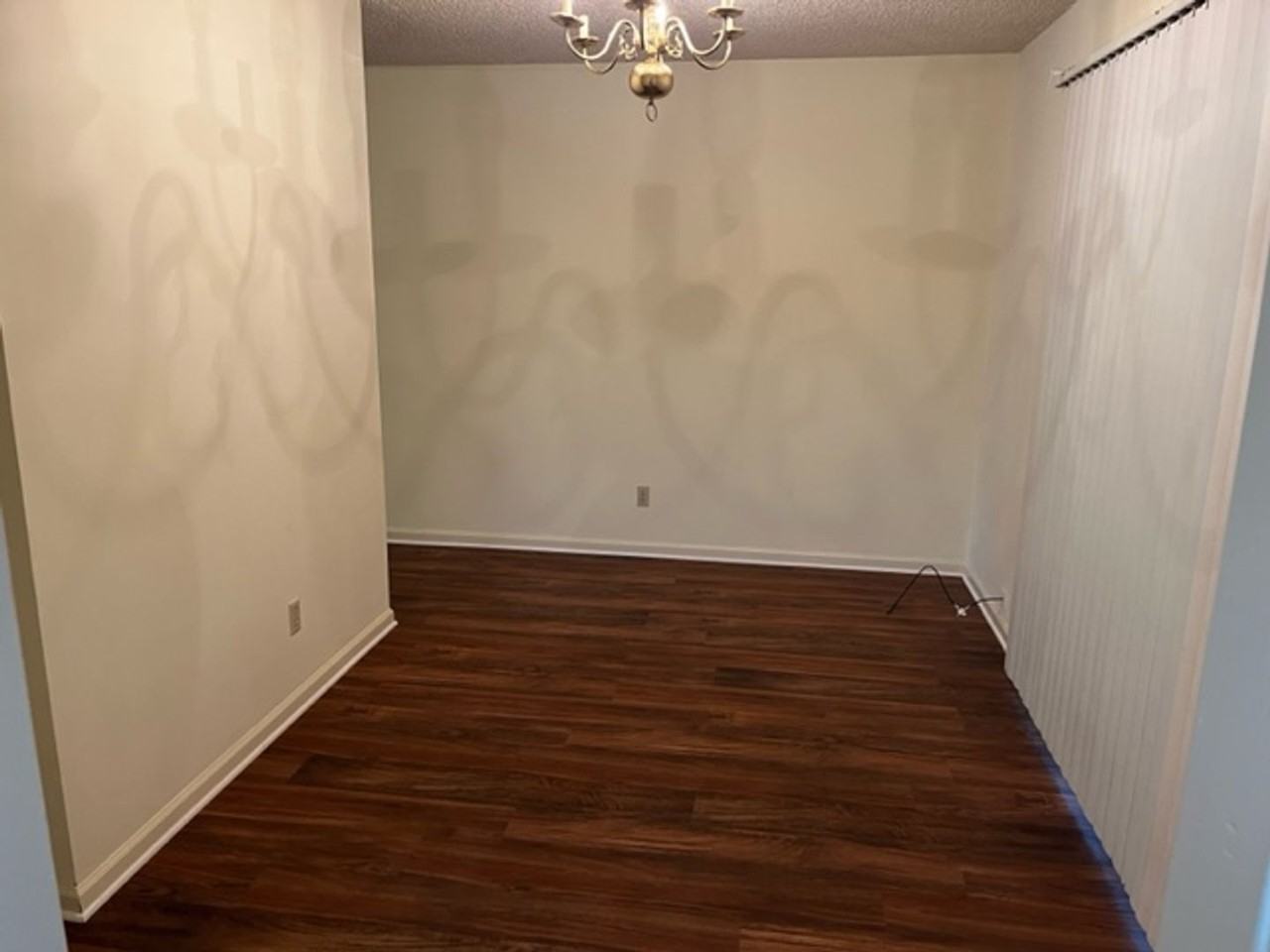 2301 Gornto Rd - Photo 4 of 12