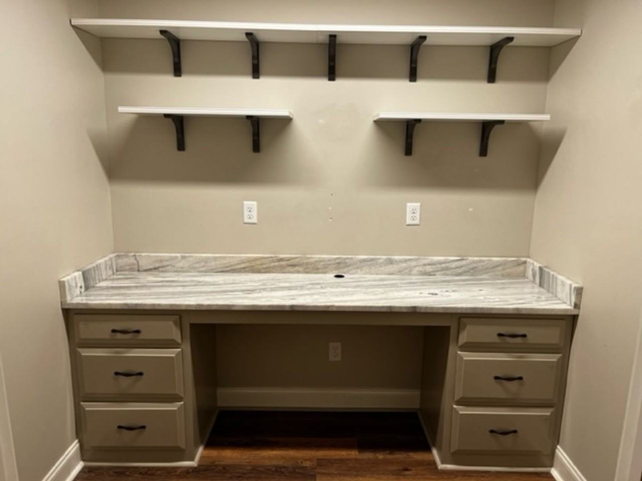 4072 Gramercy Dr - Photo 2 of 15