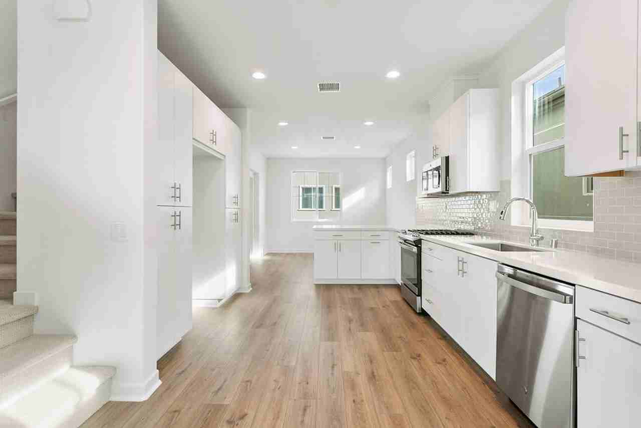 431 Potter Way - Photo 6 of 25