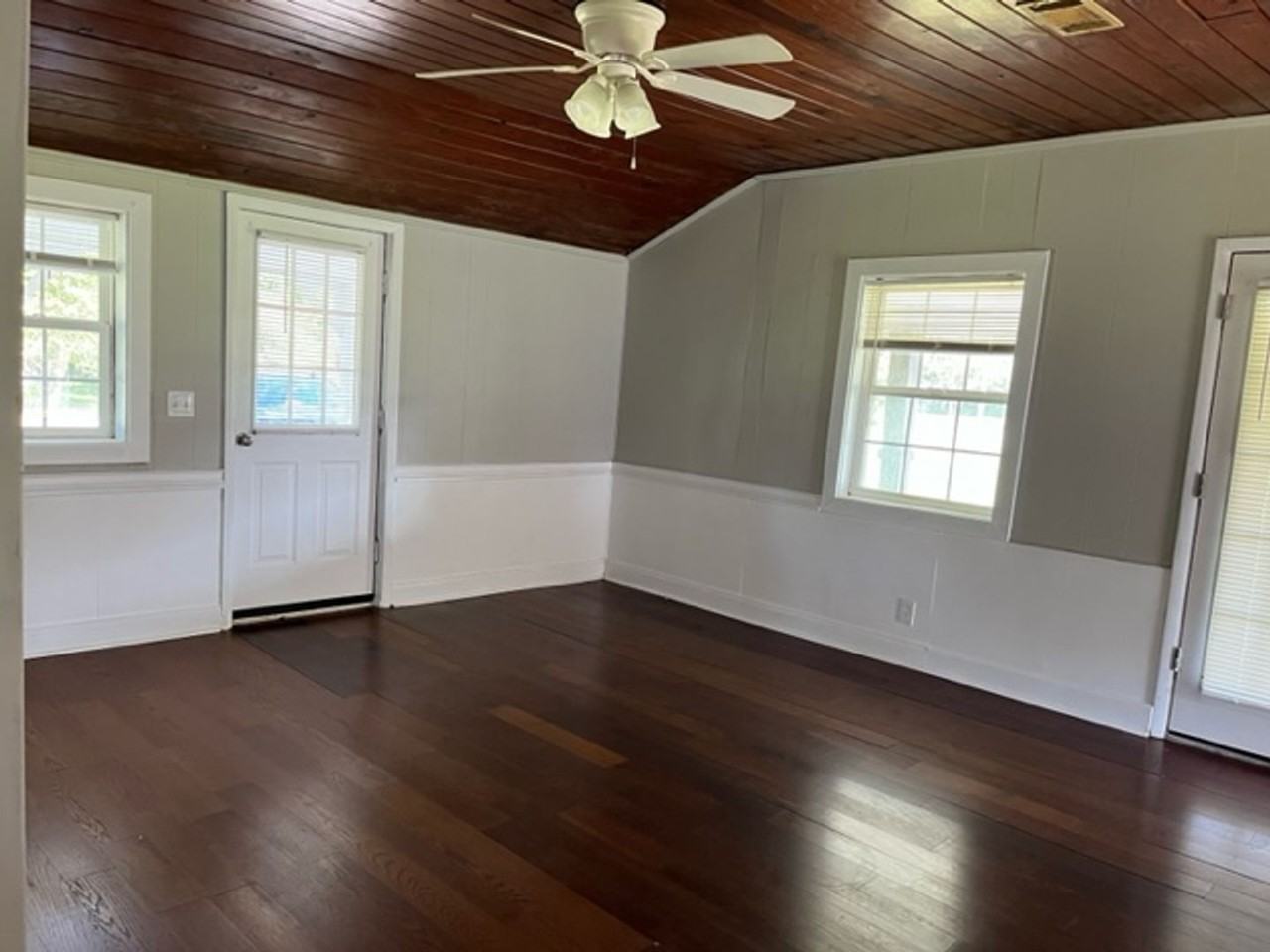 53 W Howell Dr - Photo 3 of 16