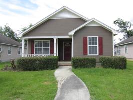 featured image of 4224 Hamilton Cir