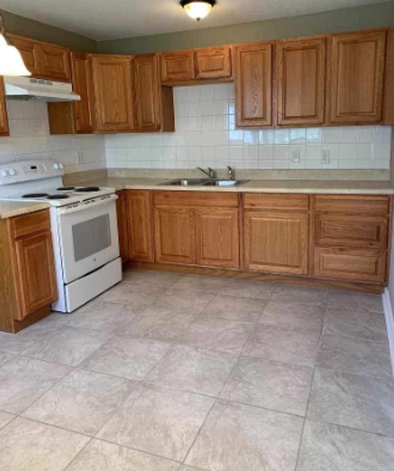 306 Atkinson Dr - Photo 5 of 18