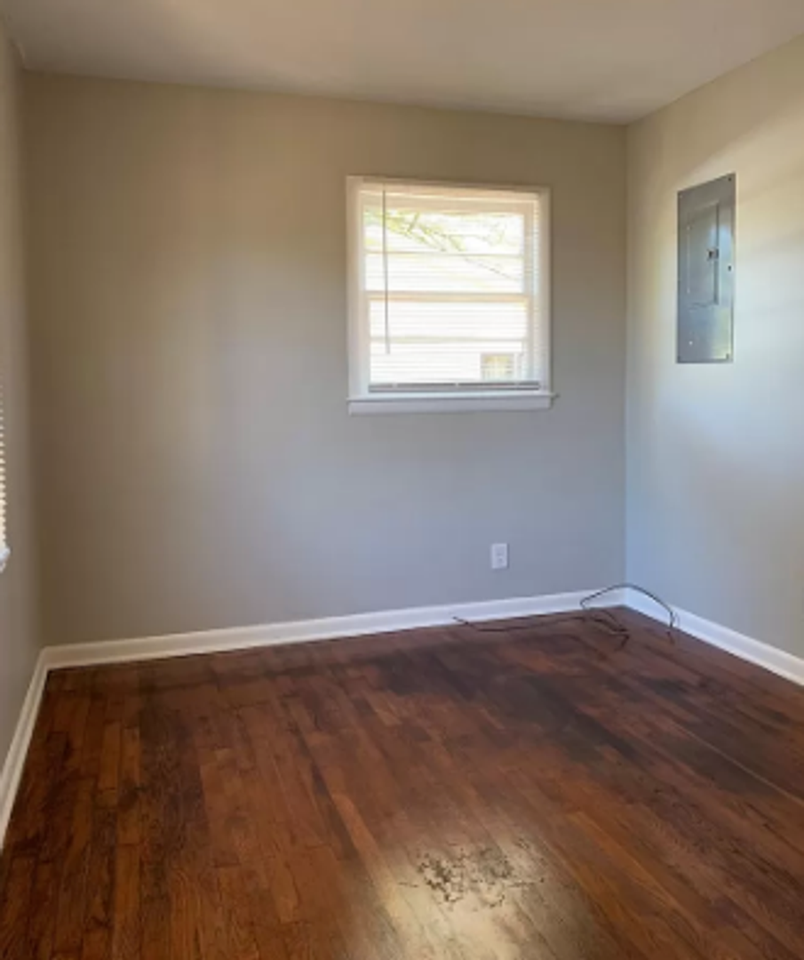 306 Atkinson Dr - Photo 6 of 18