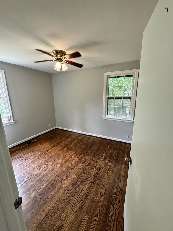 2023 25th Ave N - Photo 2 of 6