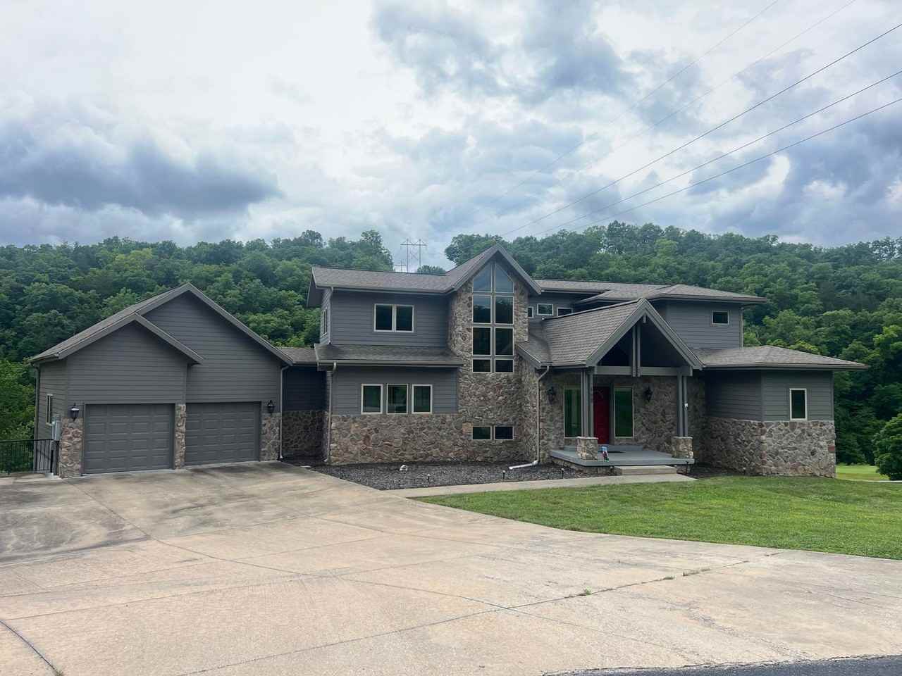 168 Ashwood Ln - Photo 3 of 37