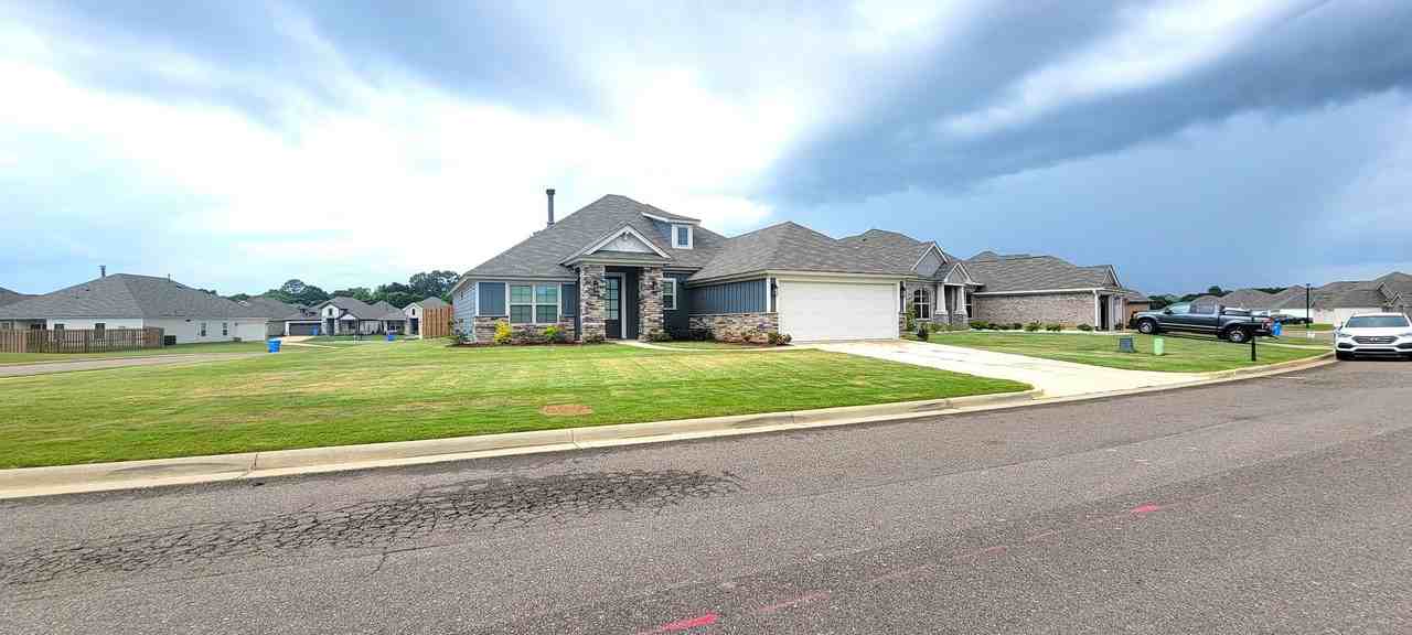 844 Hedgefield Way - Photo 2 of 50
