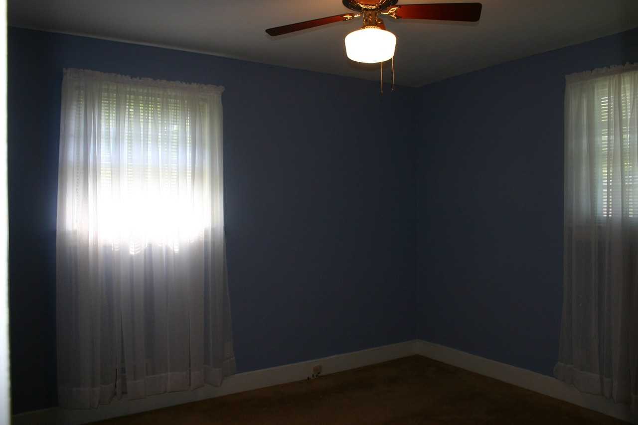 1116 Deerwood St - Photo 7 of 10