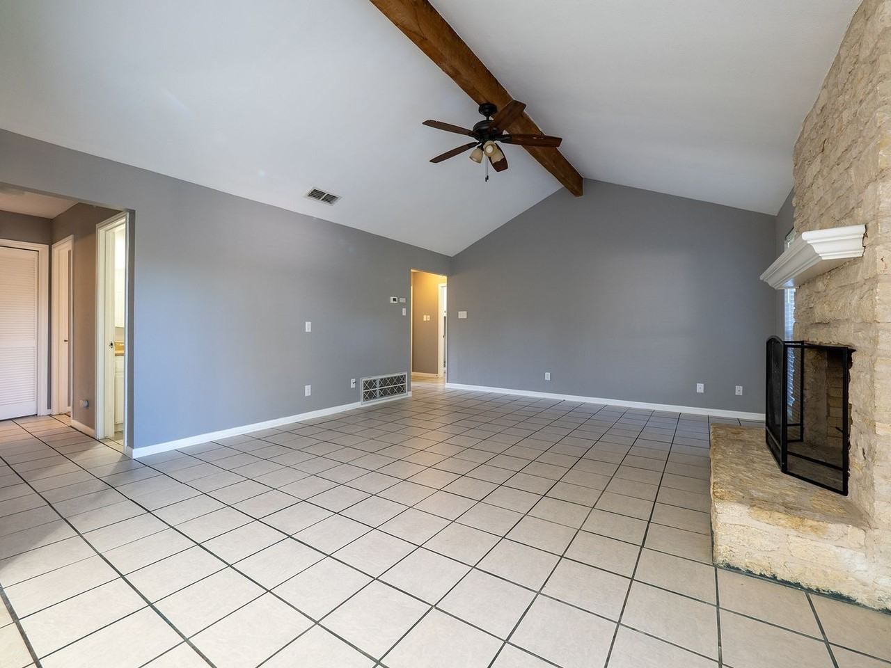 4804 Broadhill Dr - Photo 3 of 22