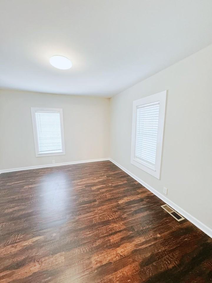 707 N Elizabeth St - Photo 7 of 13