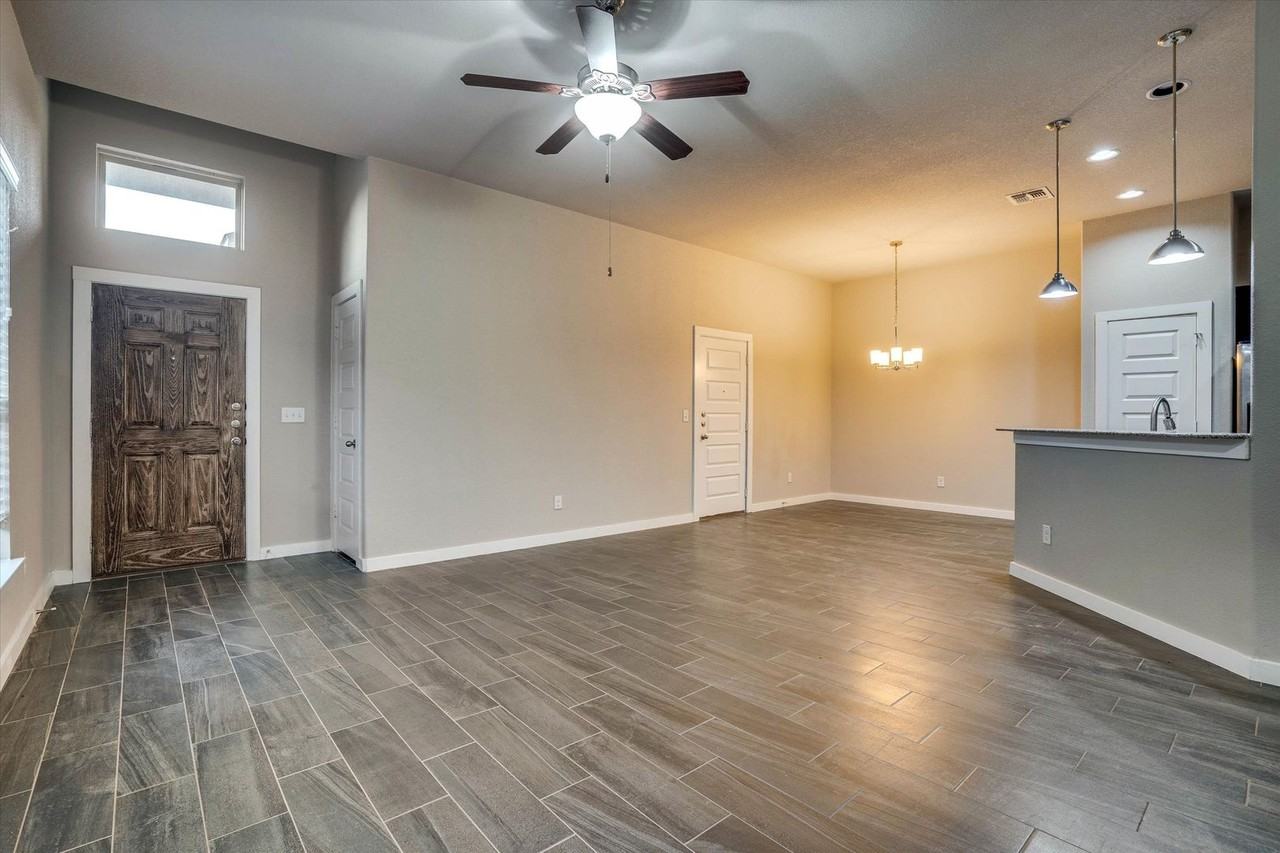 130 Hidden Springs Dr - Photo 2 of 30