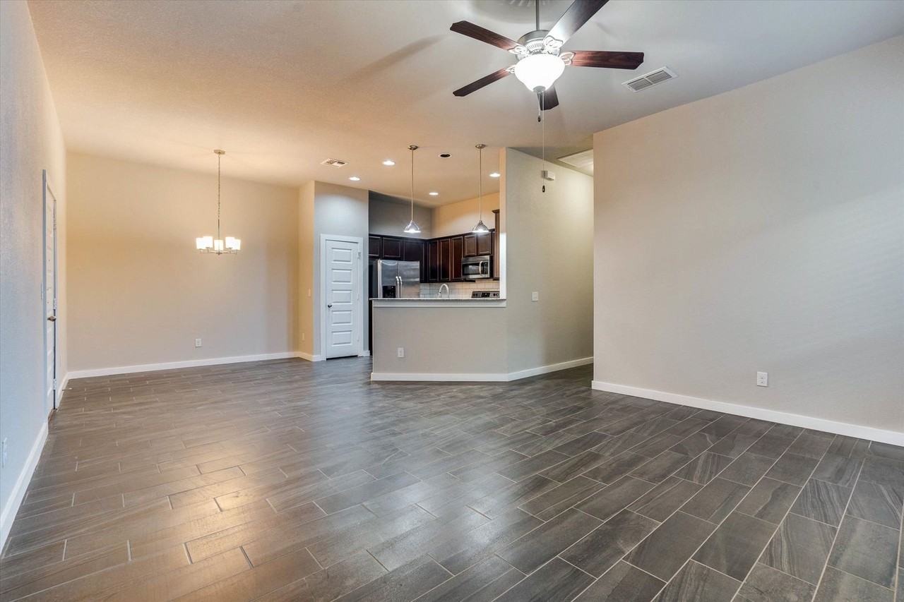 130 Hidden Springs Dr - Photo 3 of 30