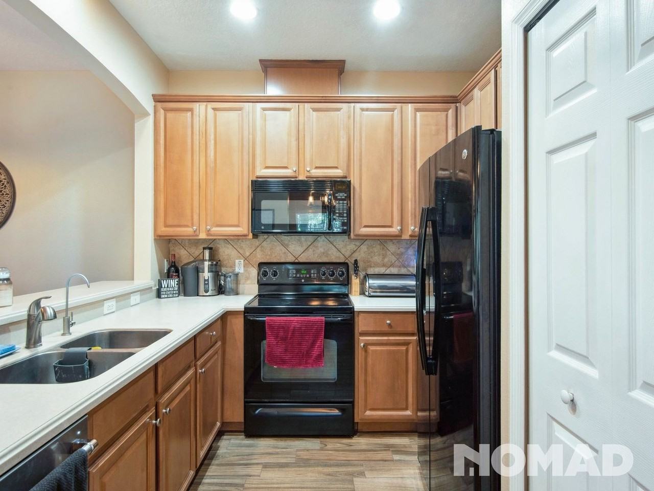 1902 Beacon Bay Ct - Photo 7 of 26